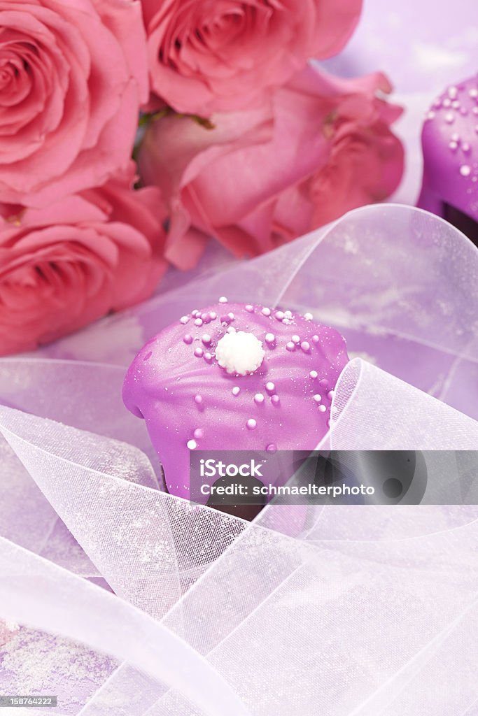 Doce, rosa bolos de chocolate - Foto de stock de Amor royalty-free