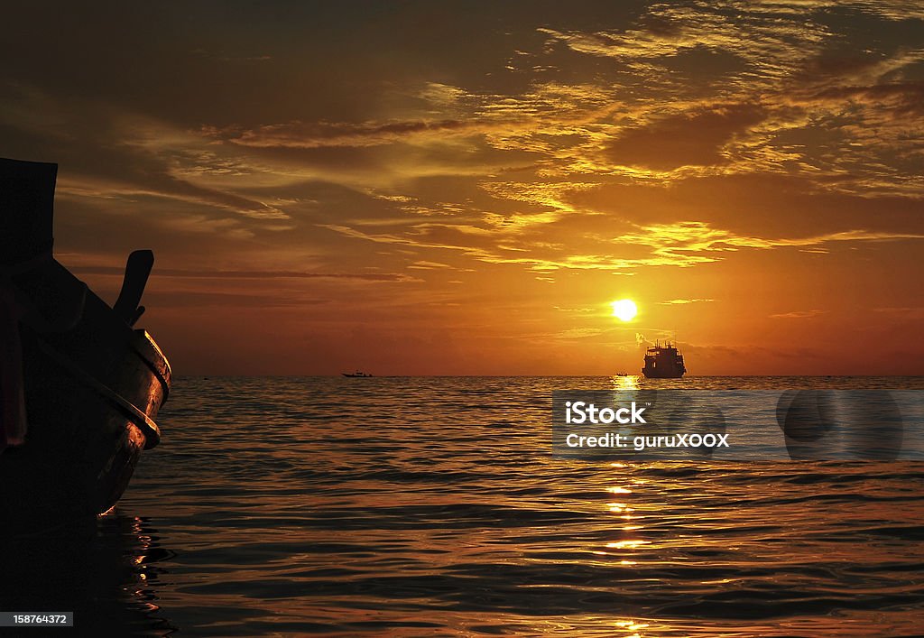 Sommer Sonnenuntergang - Lizenzfrei Asiatisches Langboot Stock-Foto