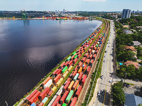 Aerial view of a busy shunting road.