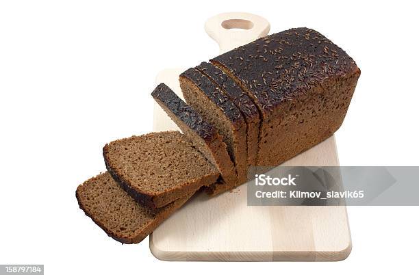 Black Brot Auf Einem Board Stockfoto und mehr Bilder von Baum - Baum, Block - Form, Brotkrumen