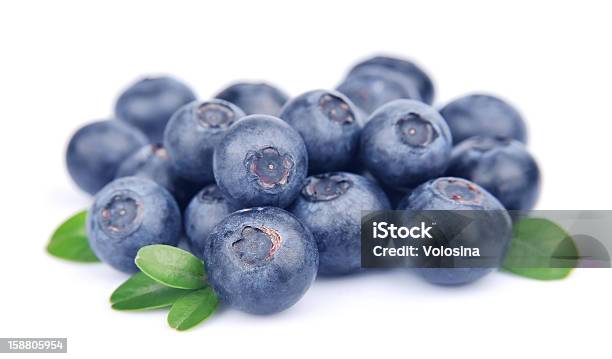Bilberry Con Hojas Foto de stock y más banco de imágenes de Alimento - Alimento, Arándano, Arándano - Fruta