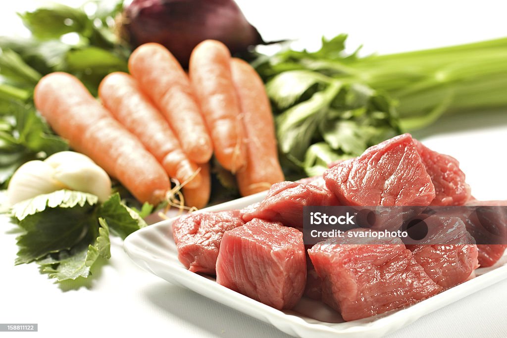 Raw Zutaten für traditionelle Rindfleisch-Eintopf-Rezept - Lizenzfrei Eintopf Stock-Foto