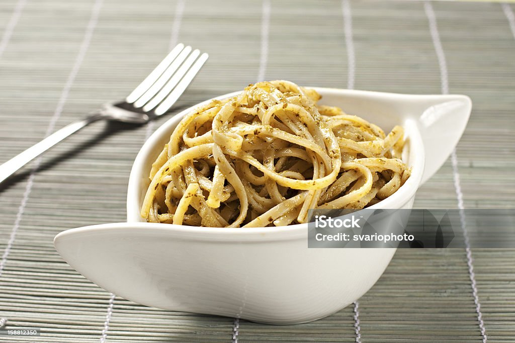 Spaghetti z sosem pesto - Zbiór zdjęć royalty-free (Bazylia)