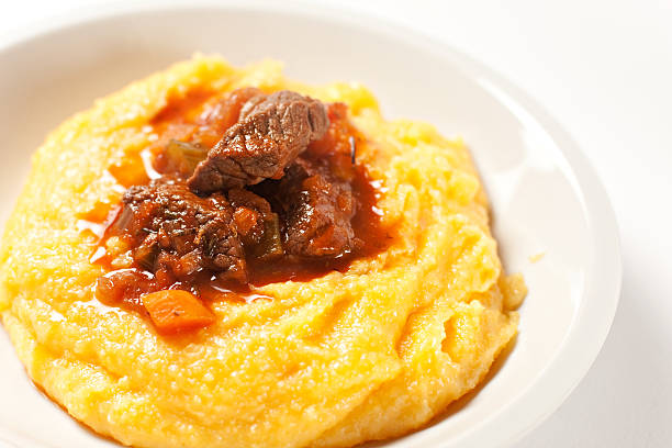 polenta i warzywna - polenta zdjęcia i obrazy z banku zdjęć