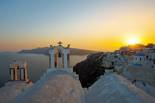 istock Last rays of the sun in Oia 158816996