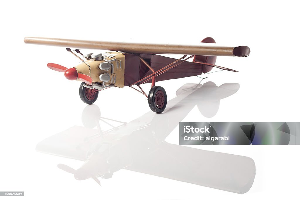Красный Самолет - Стоковые фото Авиационное крыло роялти-фри