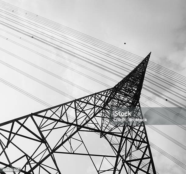High Voltage Tower Stockfoto und mehr Bilder von Architektur - Architektur, Elektrizität, Energieindustrie