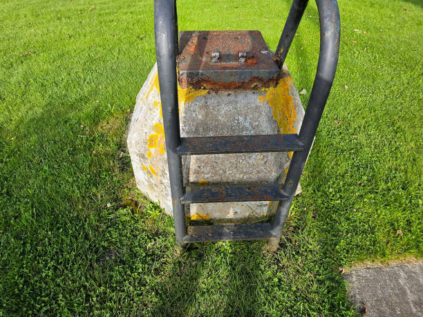 istock Ladder Near Hatch 1588460069