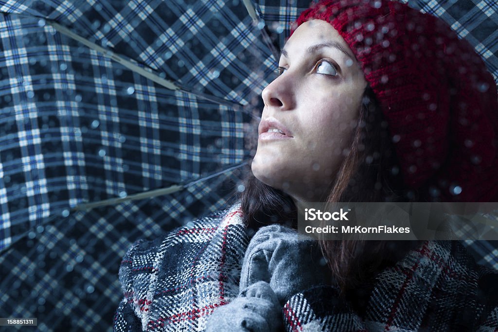 Donna con ombrello - Foto stock royalty-free di 20-24 anni