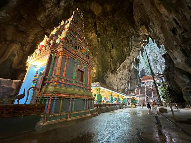 istock Temple inside Batu Caves - Selangor, Malaysia 1588539757