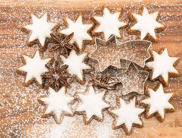 istock cinnamon stars with sugar powder 158874082