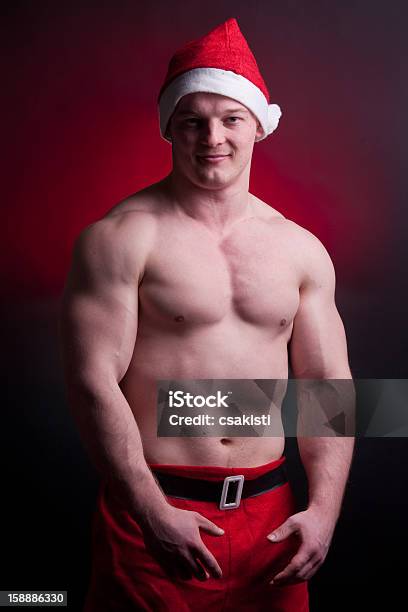 Muskuläre Santa Claus Stockfoto und mehr Bilder von Anaerobes Training - Anaerobes Training, Bauch, Bauchmuskeln