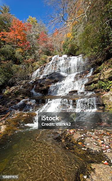 Foto de Glen Falls Com Piscina e mais fotos de stock de Appalachia - Appalachia, Carolina do Norte - Estado dos EUA, Cascata