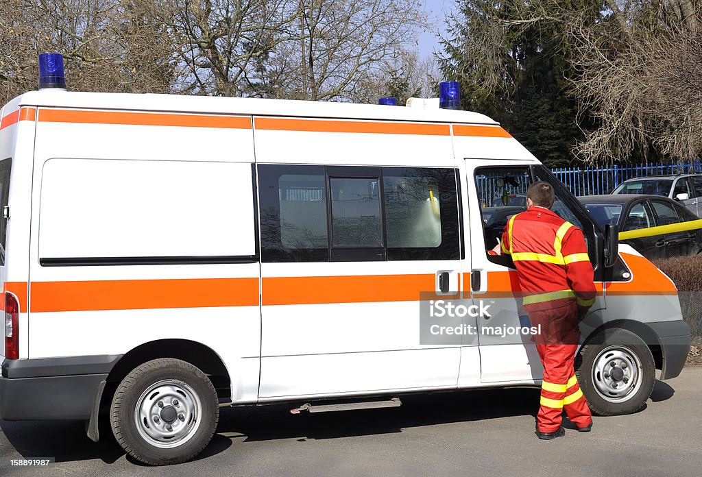 Rettungswagen wartet auf Sie - Lizenzfrei Arzt Stock-Foto