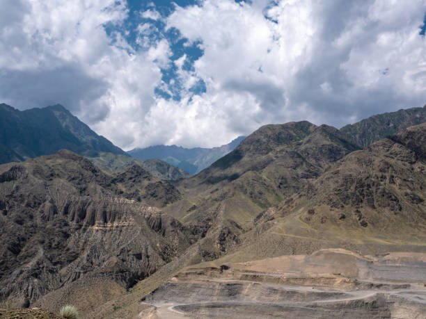 istock Xinjiang Duku Highway 1588924685