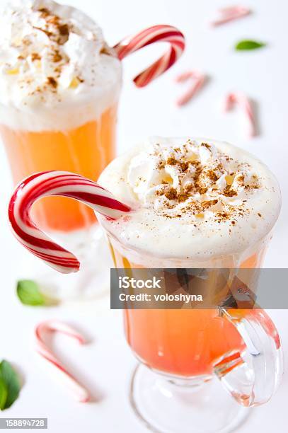 Sidra De Manzana Caliente Con Crema Batida Foto de stock y más banco de imágenes de Bebida - Bebida, Bebida alcohólica, Bebida con espuma