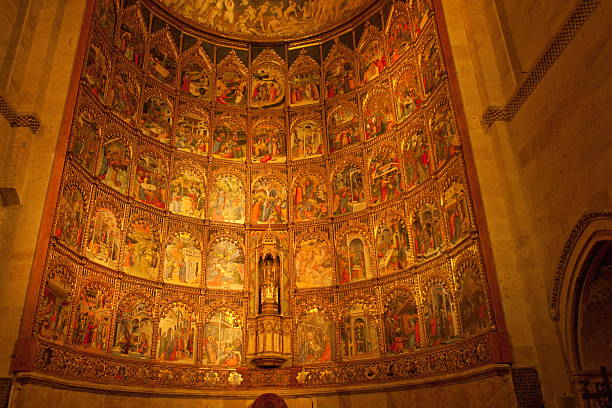 istock The Old Cathedral - Salamanca 158905898