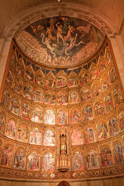 istock The Old Cathedral - Salamanca 158906450