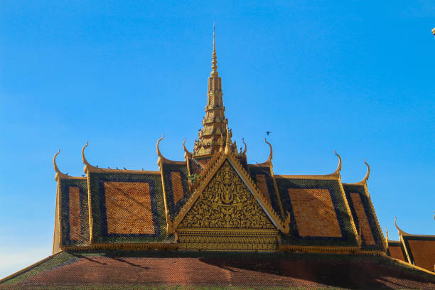 The Cambodian Royal Palace in the capital Phnom Penh is a complex of buildings where the Royal Family of the Kingdom of Cambodia was built more than a century ago to serve the accommodation and activities of the king, the king's family and other officials. For foreign visitors, this place is also the place where court ceremonies, diplomatic ceremonies and royal festivals take place. The Kings of Cambodia have lived in this palace since its construction in 1866, except for a period of hiatus when the country was under Khmer Rouge rule.