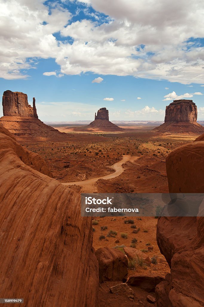 Clássico Monument Valley - Foto de stock de Arenito royalty-free