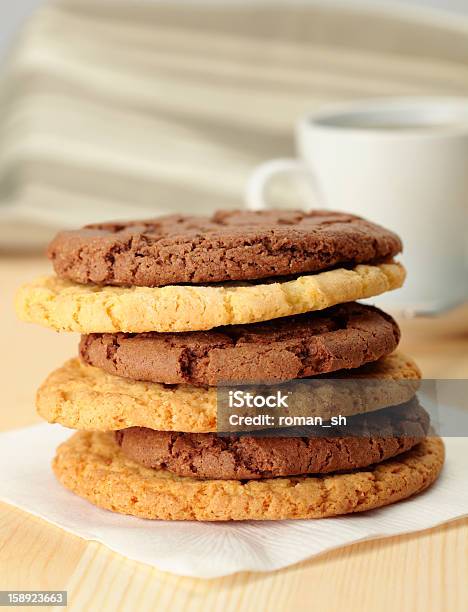 Hafercookies Stockfoto und mehr Bilder von Biscotti - Biscotti, Dessert, Dunkel