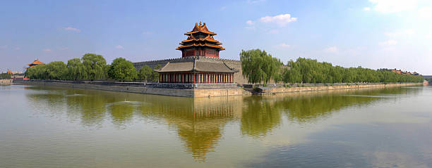 la cité interdite, à beijing, turret - forbidden city beijing architecture chinese ethnicity photos et images de collection