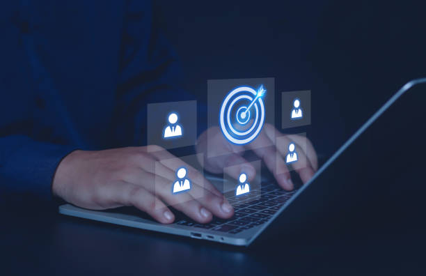 istock Digital marketing set goals with business network icons and technology goals on computer screen 1589341309