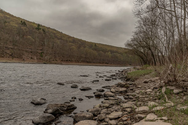 istock Riverbank of the Delaware River on a cloudy day 1589712817