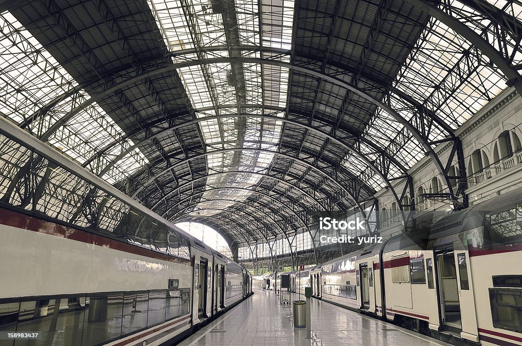 Stazione ferroviaria - Foto stock royalty-free di Architettura