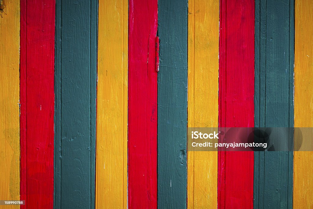 Multicolored drewnianym tle - Zbiór zdjęć royalty-free (Abstrakcja)