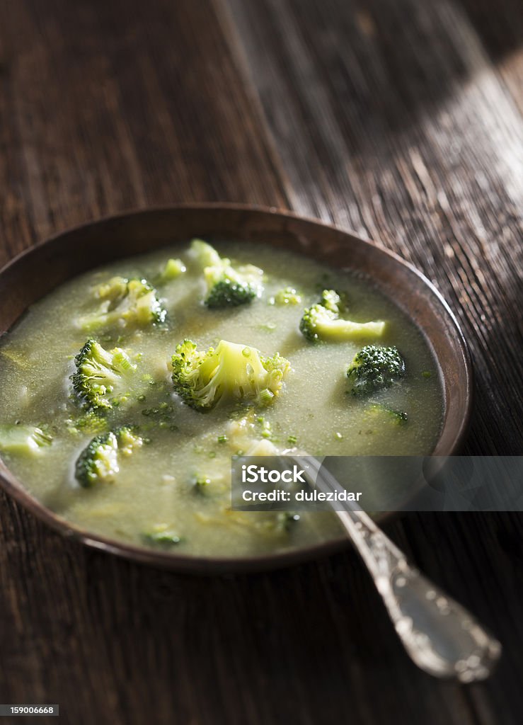 Soupe de brocoli - Photo de Ail - Légume à bulbe libre de droits