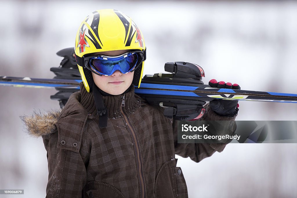 Мальчик с Лыжи - Стоковые фото Австрия роялти-фри