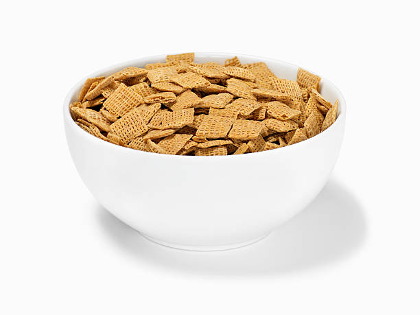 crispy conjunto de grãos de cereais de pequeno-almoço - shreddies imagens e fotografias de stock