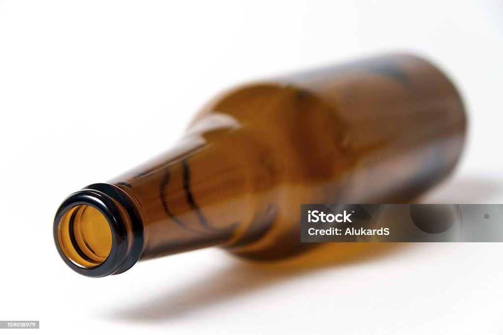 Brown Bierflasche auf einem weißen Hintergrund. - Lizenzfrei Bierflasche Stock-Foto