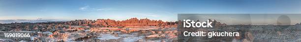 Photo libre de droit de Porte Panorama Trail Dans Le Parc National Des Badlands banque d'images et plus d'images libres de droit de Parc National des Badlands