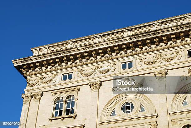 Edificio Art Nouveau Istanbul Turchia - Fotografie stock e altre immagini di Ambientazione esterna - Ambientazione esterna, Architettura, Composizione orizzontale