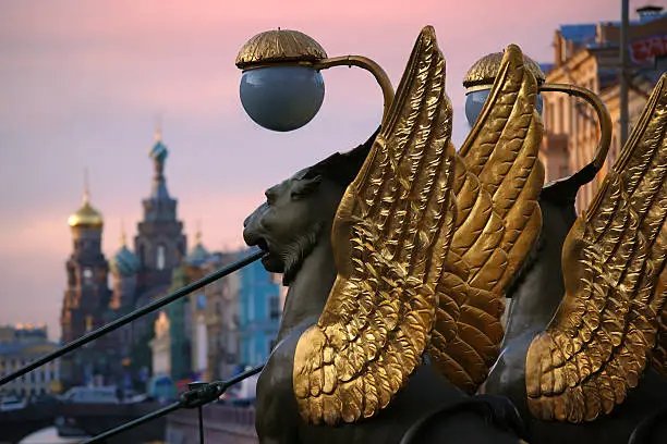 Griffins of the Bank Bridge on the front and Savior on Spilled Blood Temple on the back.