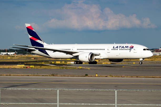 latam lan airlines passenger plane at airport. schedule flight travel. aviation and aircraft. air transport. global international transportation. fly and flying. - airplane airbus boeing air vehicle imagens e fotografias de stock