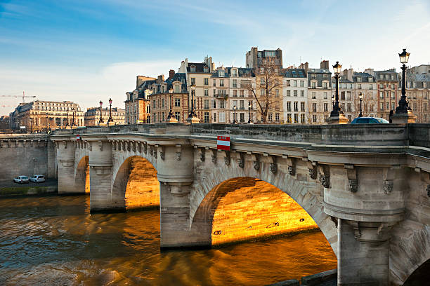 pont neuf, île de la cité, paris-frankreich - building exterior built structure street paris france stock-fotos und bilder