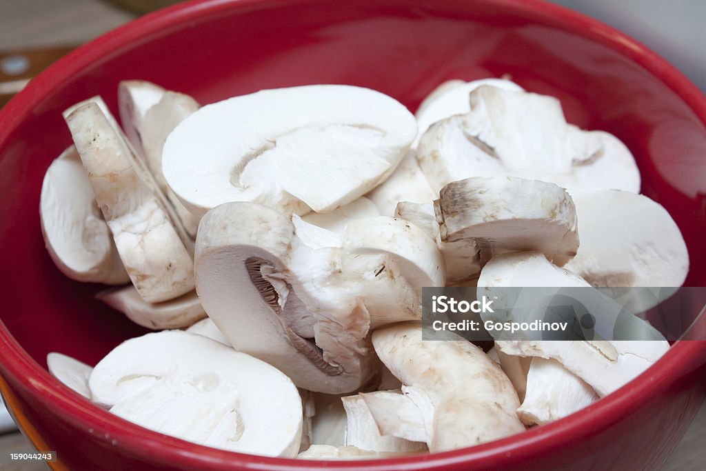 Mushroooms en un tazón - Foto de stock de Alimento libre de derechos