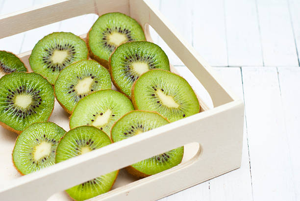 kiwi - carton horizontal portion part of zdjęcia i obrazy z banku zdjęć