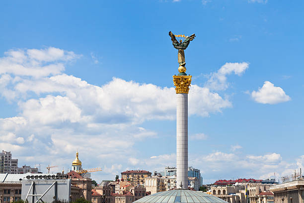 istock Monument to Berehynia on Kiev's Maidan 159060506