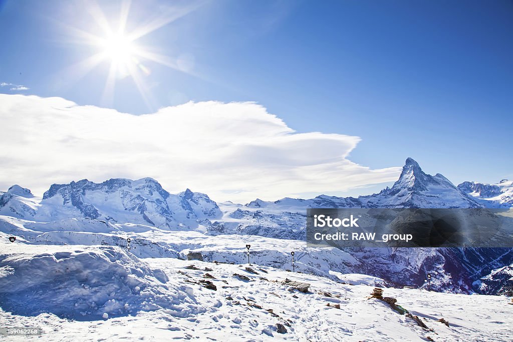 Paysage d'hiver Suisse sur la Suisse hills soit la montagne - Photo de Alpes européennes libre de droits