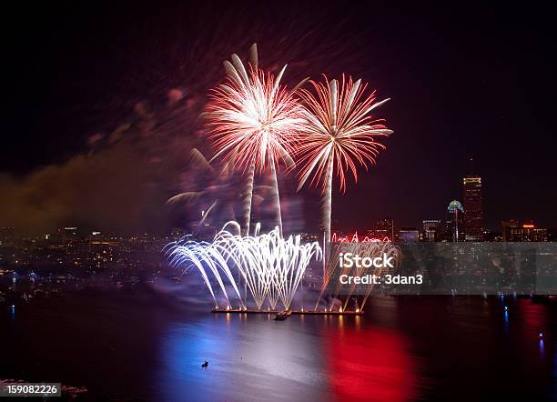 7 月 4 日の花火大会のボストン 2 - マサチューセッツ州 ボストンのストックフォトや画像を多数ご用意 - マサチューセッツ州 ボストン, 花火, 花火大会