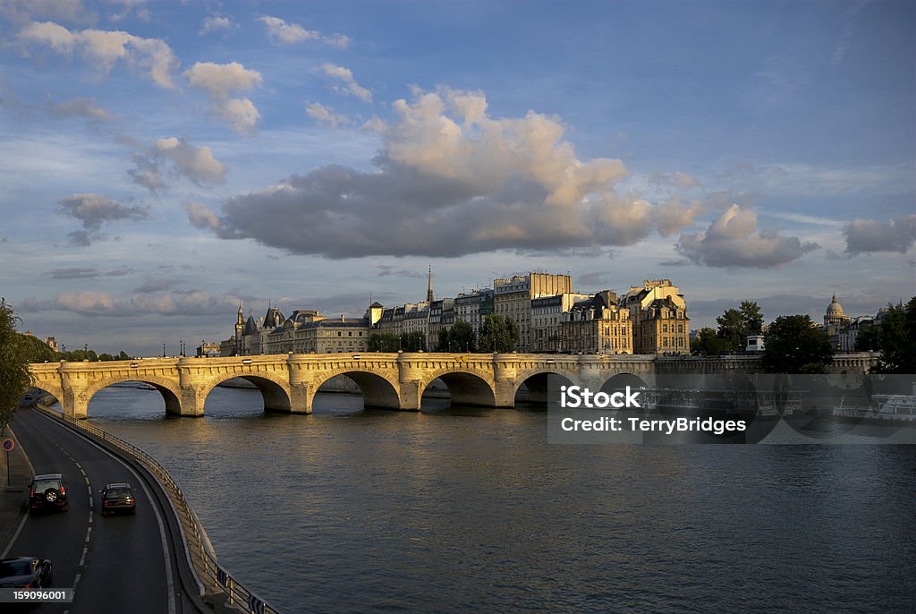 Ponte Neuf através do Seine - Royalty-free Bairro Latino Foto de stock