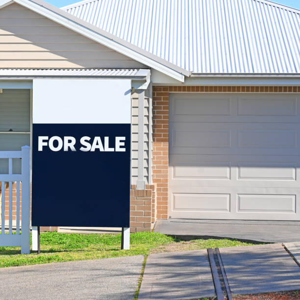 istock House for sale sign 1590984727