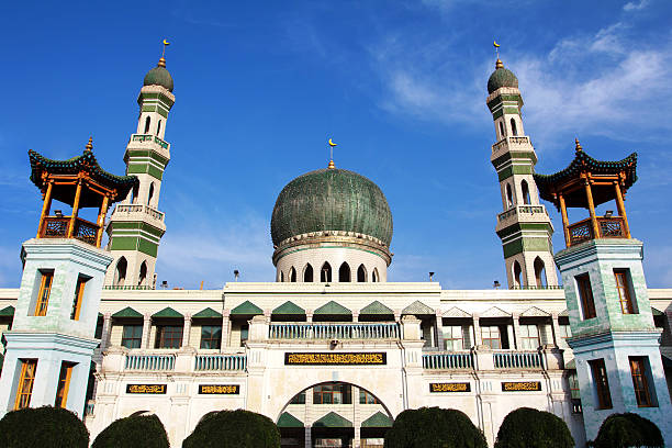 istock Mosque in Qinghai Province, China 159098573