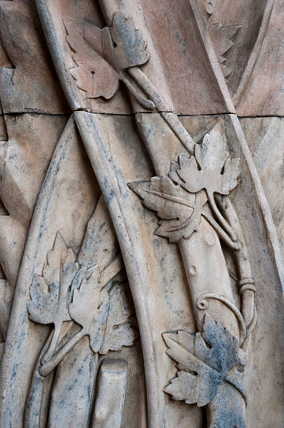 istock Leaf shapes  the stonecraft  palace 159111311