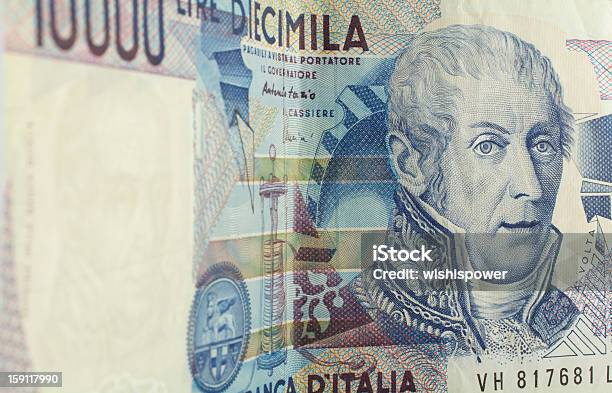 Dez Mil Euros Alargada Lirasamount In Units - Fotografias de stock e mais imagens de Alessandro Volta - Físico - Alessandro Volta - Físico, Abundância, Fora de moda - Estilo