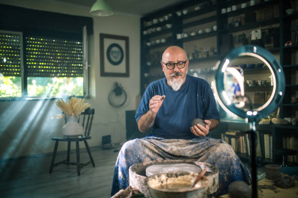 sculpture teacher streaming live an online lesson